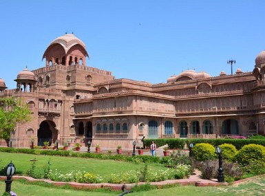 Jaipur – Bikaner – Jaisalmer – Jodhpur – Mount Abu